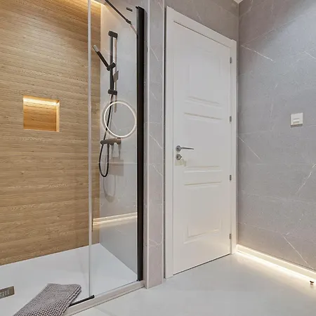 Algaidamar Luxury Apartment *